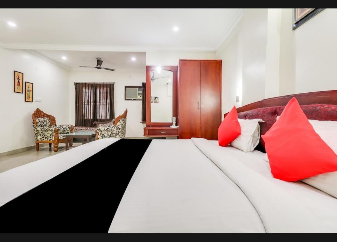 Hotel Balini Madurai Bagian luar foto