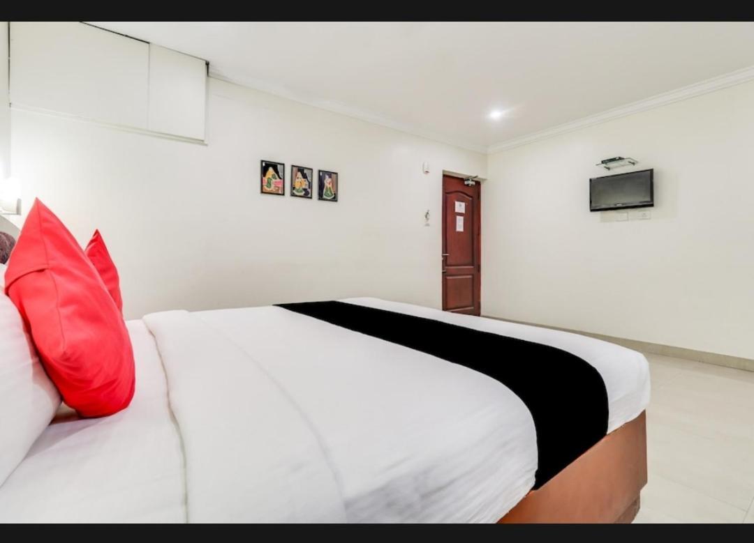 Hotel Balini Madurai Bagian luar foto